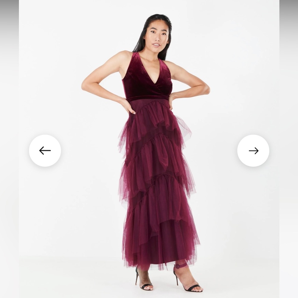 BCBGMAXAZRIA EVENING GOWN